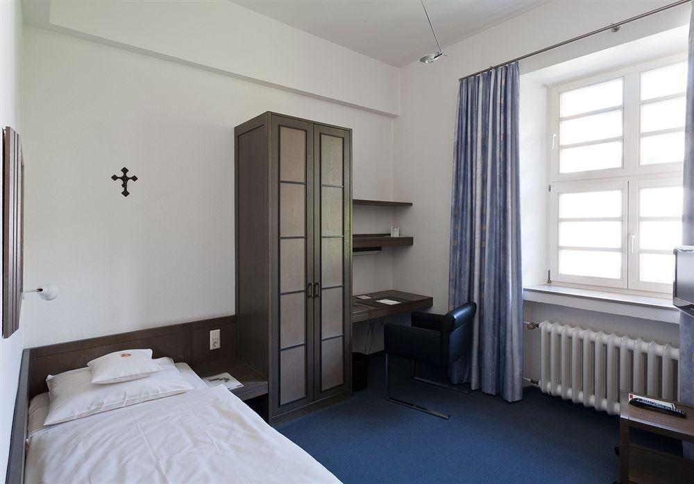 Kardinal Schulte Haus Hotel Bergisch Gladbach Luaran gambar