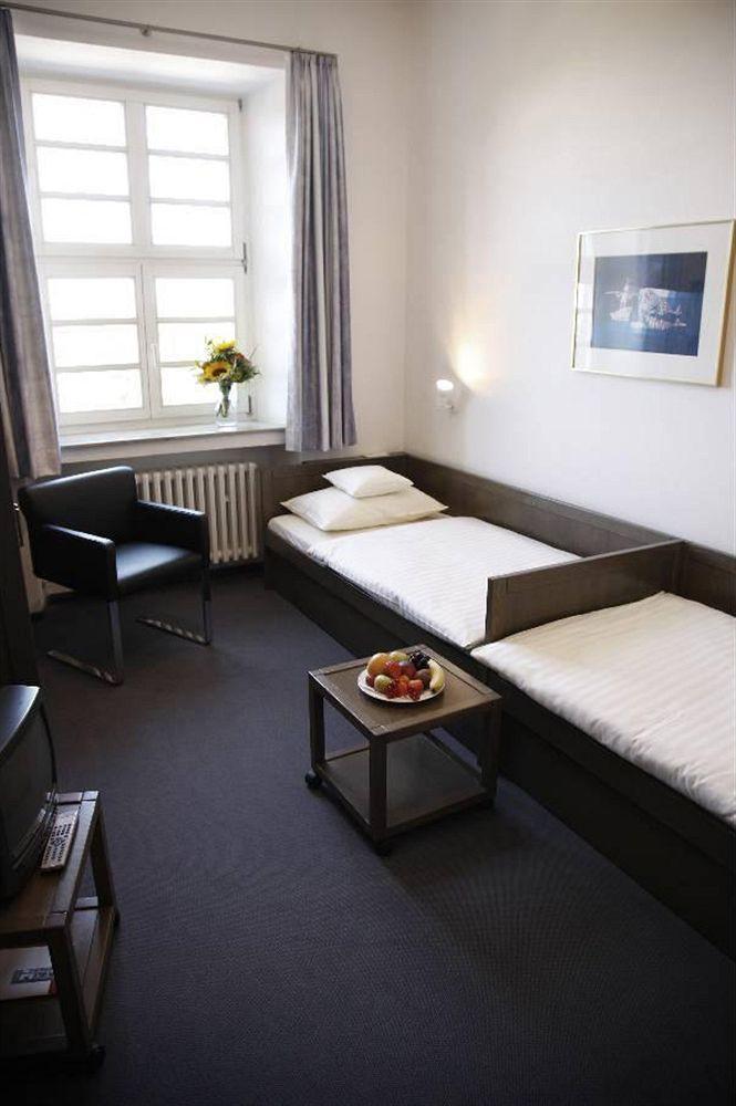 Kardinal Schulte Haus Hotel Bergisch Gladbach Luaran gambar
