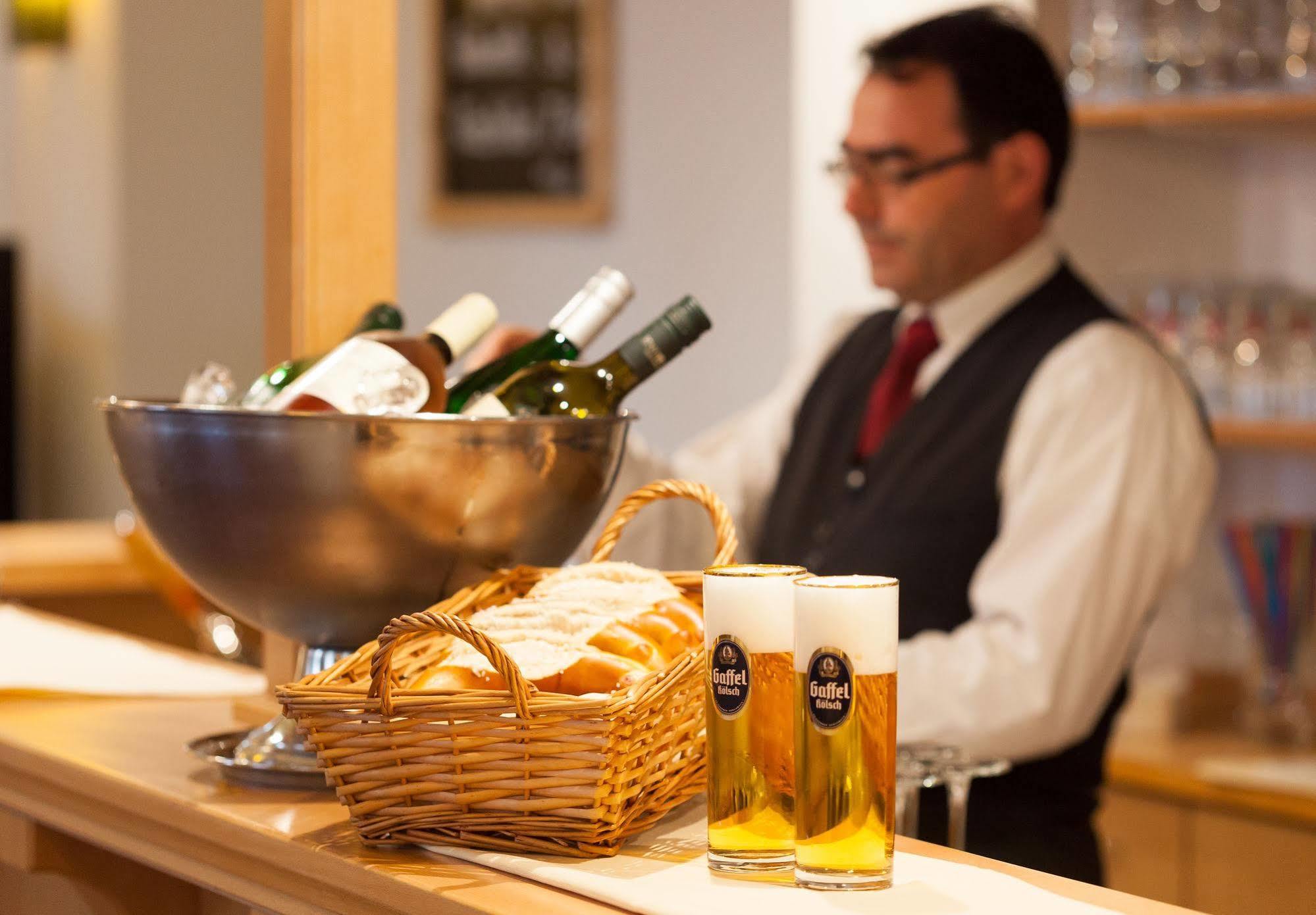 Kardinal Schulte Haus Hotel Bergisch Gladbach Luaran gambar